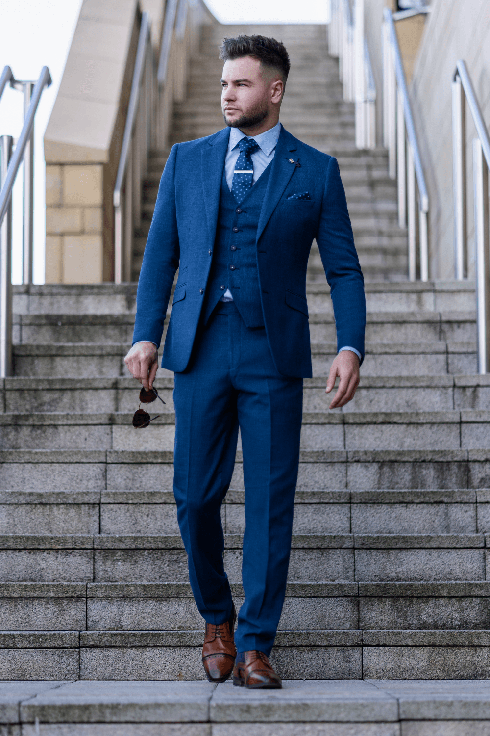https://www.formaltailor.com/wp-content/uploads/2023/02/house-of-cavani-miami-blue-slim-fit-three-piece-suit-p1130-40831_image.png
